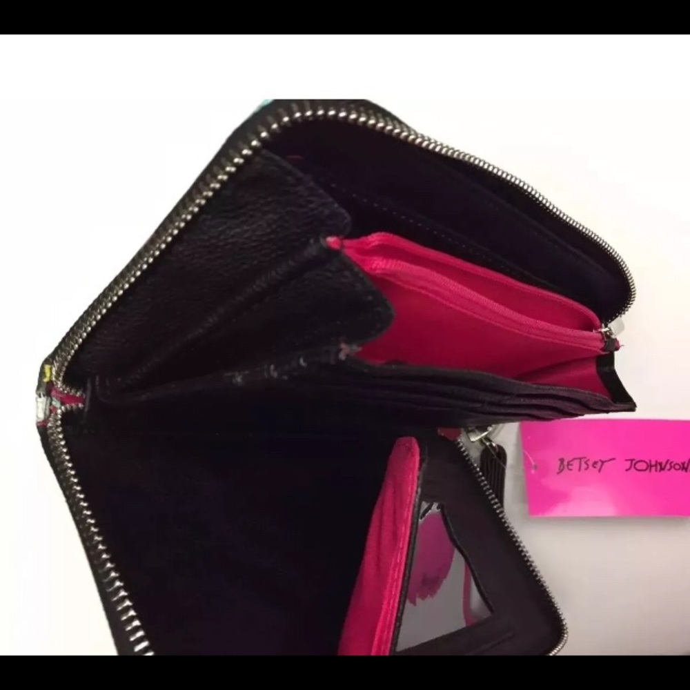 Betsey 🐕 Johnson Pug Bull Dog Wristlet Z/A Wallet - Picture 6 of 8